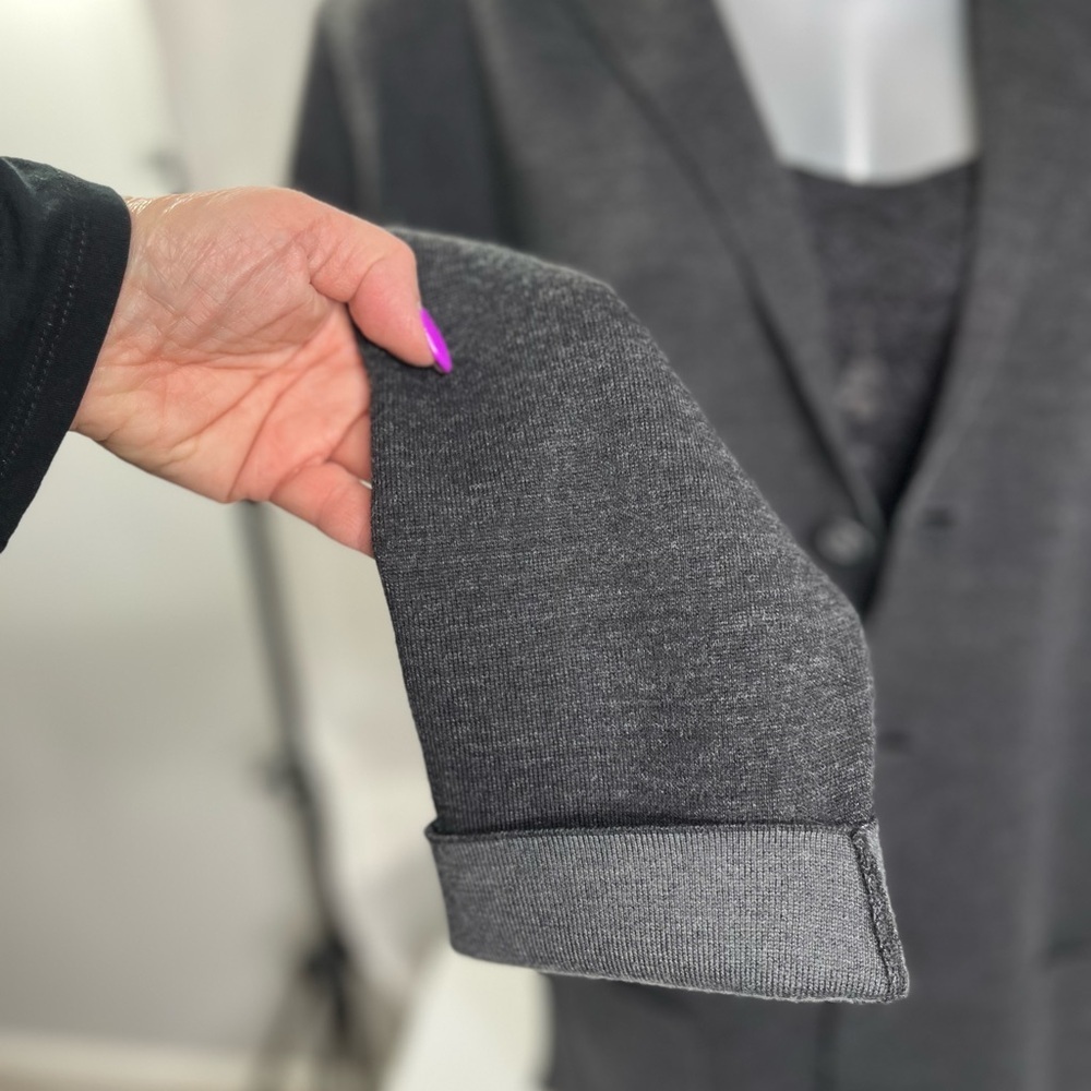 Woolen structured jacket cardigan in two shades of grey. Dark academia - Picture 7 of 8